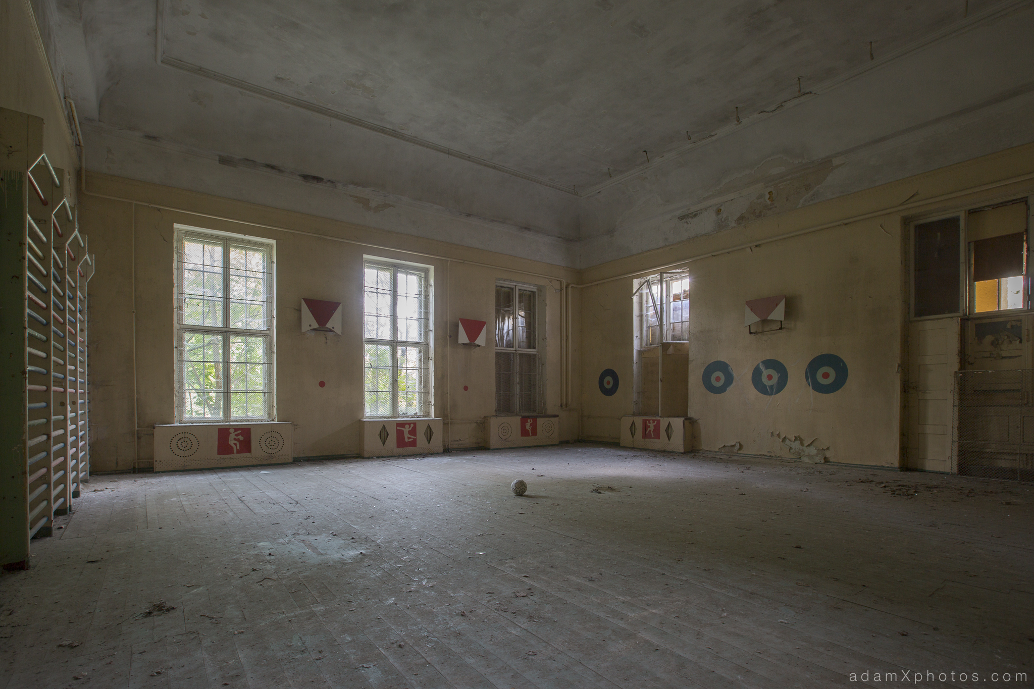 Adam X Urbex Urban Exploration Germany Juterbog School Soviet Russian Abandoned Lost Decay Gym Gymnasium