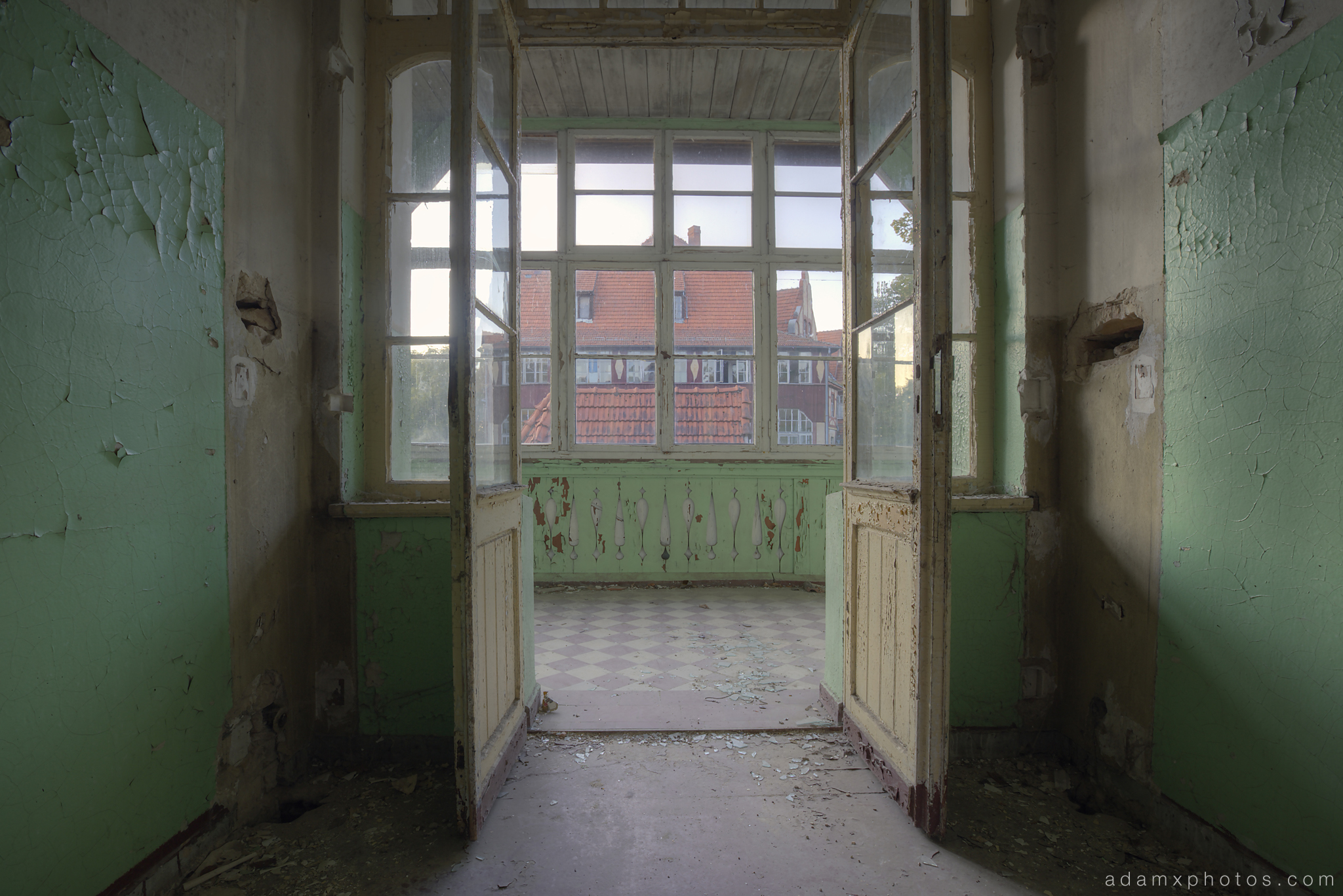 Adam X Urbex Heilstatten Hohenlychen Germany Urban Exploration Decay Lost Abandoned Hidden doors building view