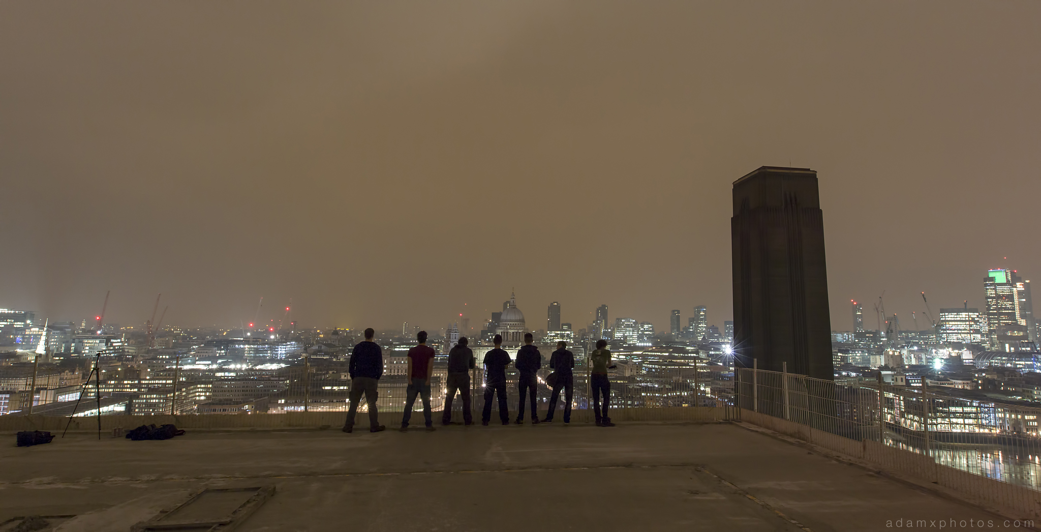 Adam X Urbex UE Urban Exploration London Rooftops High Night Photo Photography Skyline THM crane south bank thames shard walkie talkie st pails cathedral group shot team explorers