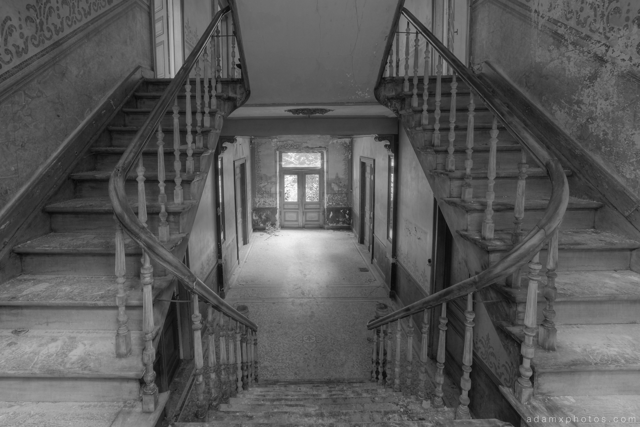 Stairs staircase hallway black and white B&W Adam X Urbex UE Urban Exploration Belgium Chateau d'Ah house maison villa townhouse abandoned derelict unused empty disused decay decayed decaying grimy grime