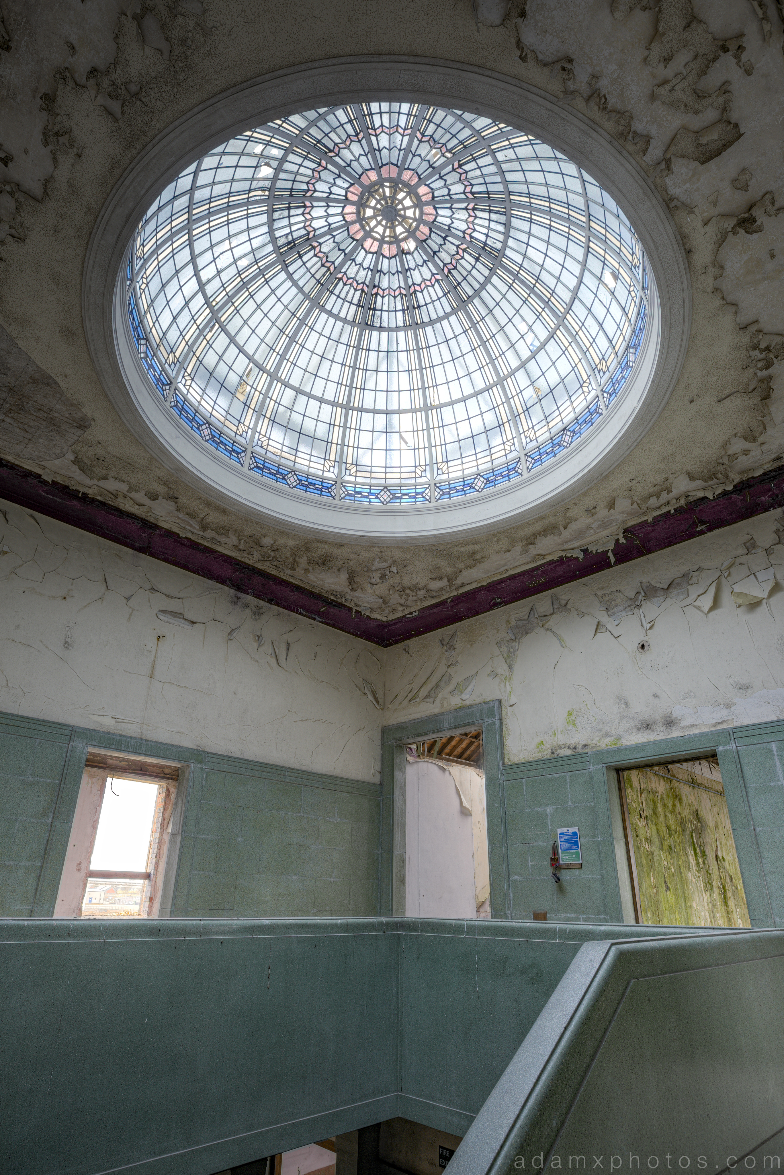 Looking up ceiling Fisons Sanofi Aventis Admin dome glass Urbex Urban exploration Adam X Urban Exploration Photo photos photographs UK March 2015 report abandoned disused derelict decay decayed