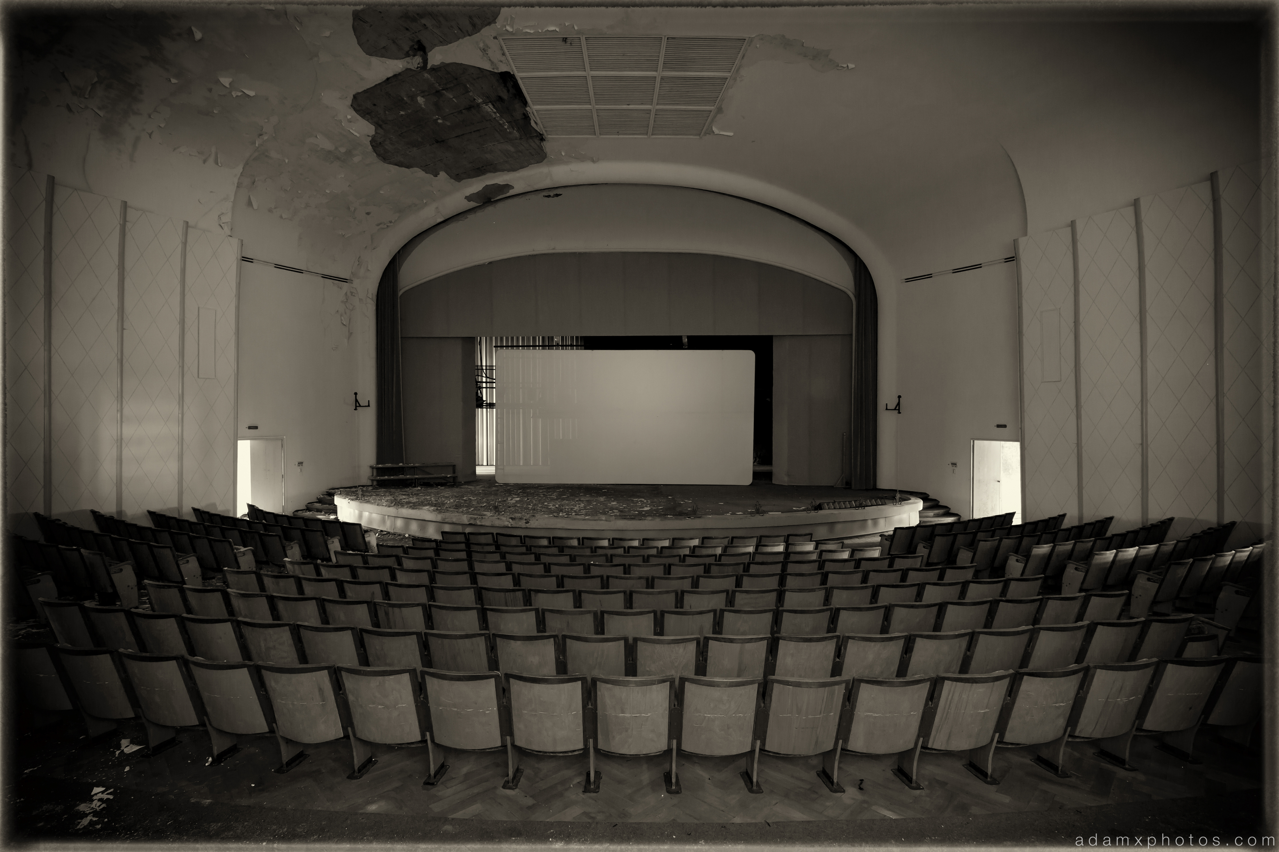 Cinema Theatre sepia Salem Sanatorium Urbex Germany Adam X Urban Exploration Access 2016 Abandoned decay lost forgotten derelict location Deutschland