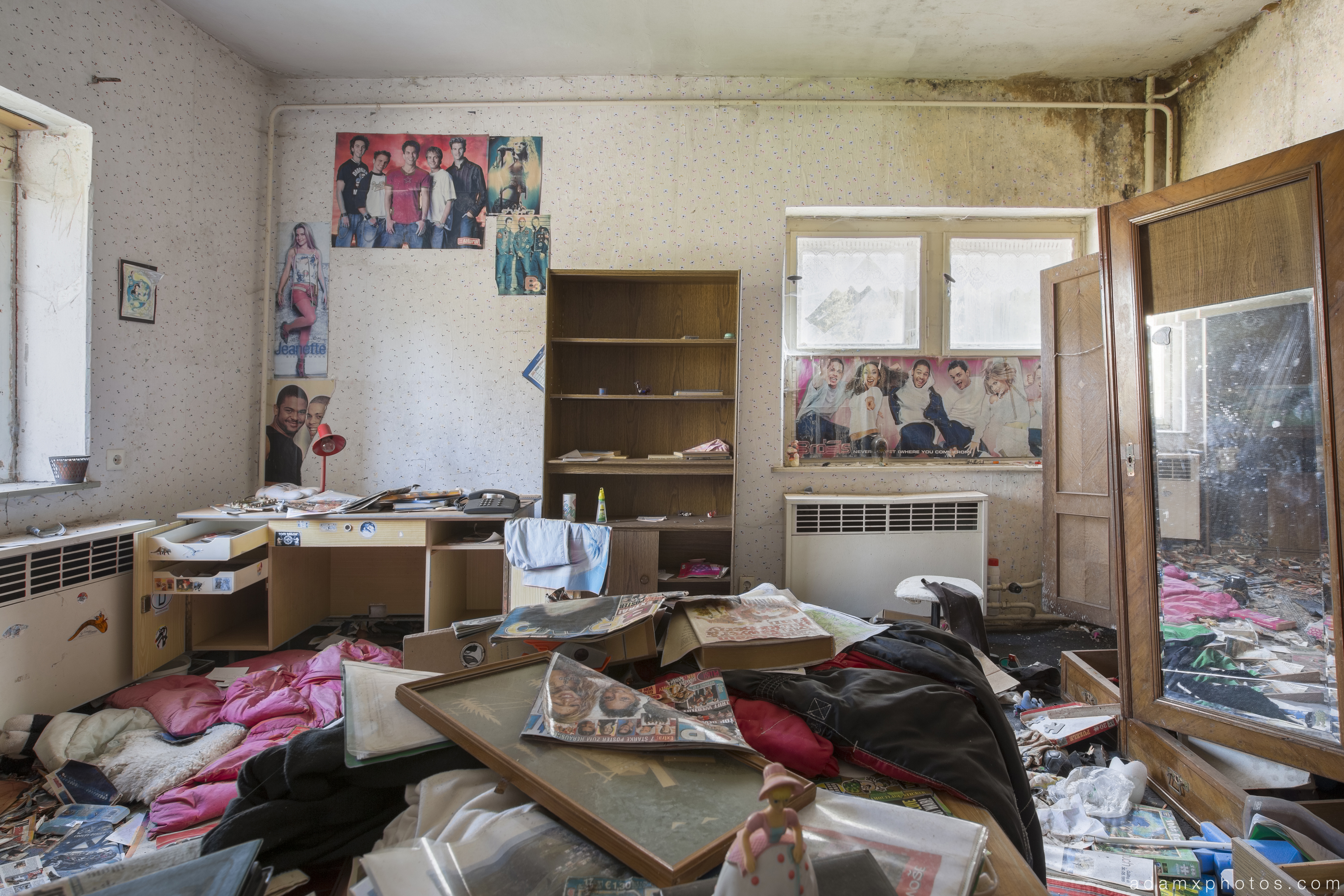 Bedroom posters junk teenager Biosphere Hotel Urbex Germany Adam X Urban Exploration Access 2016 Abandoned decay lost forgotten derelict location Deutschland Mould