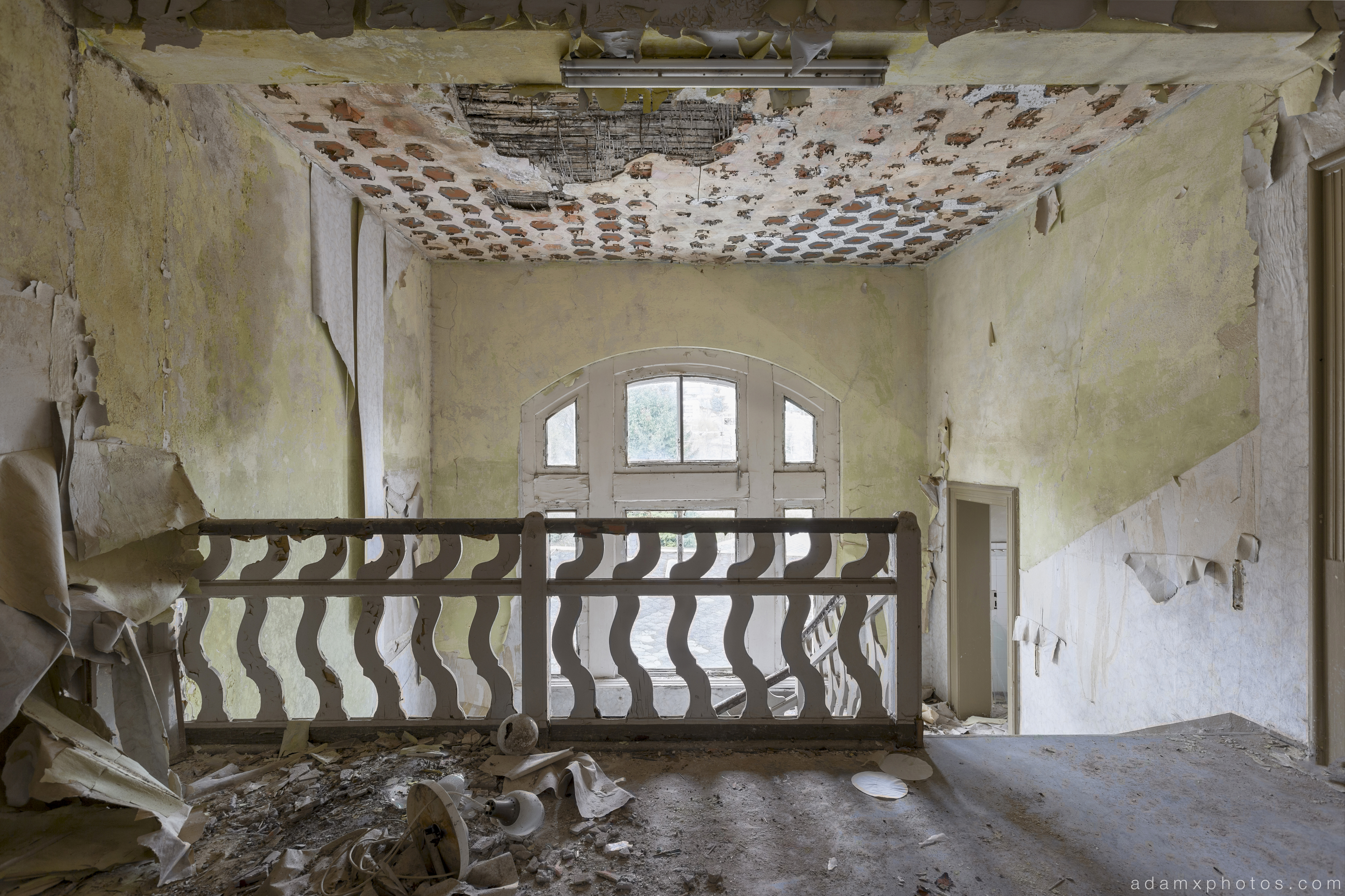 landing Staircase bannisters peeling paint Ferienhotel Sachsenhof Hotel Ski Alpine Urbex Germany Adam X Urban Exploration Access 2016 Abandoned decay lost forgotten derelict location Deutschland Mould