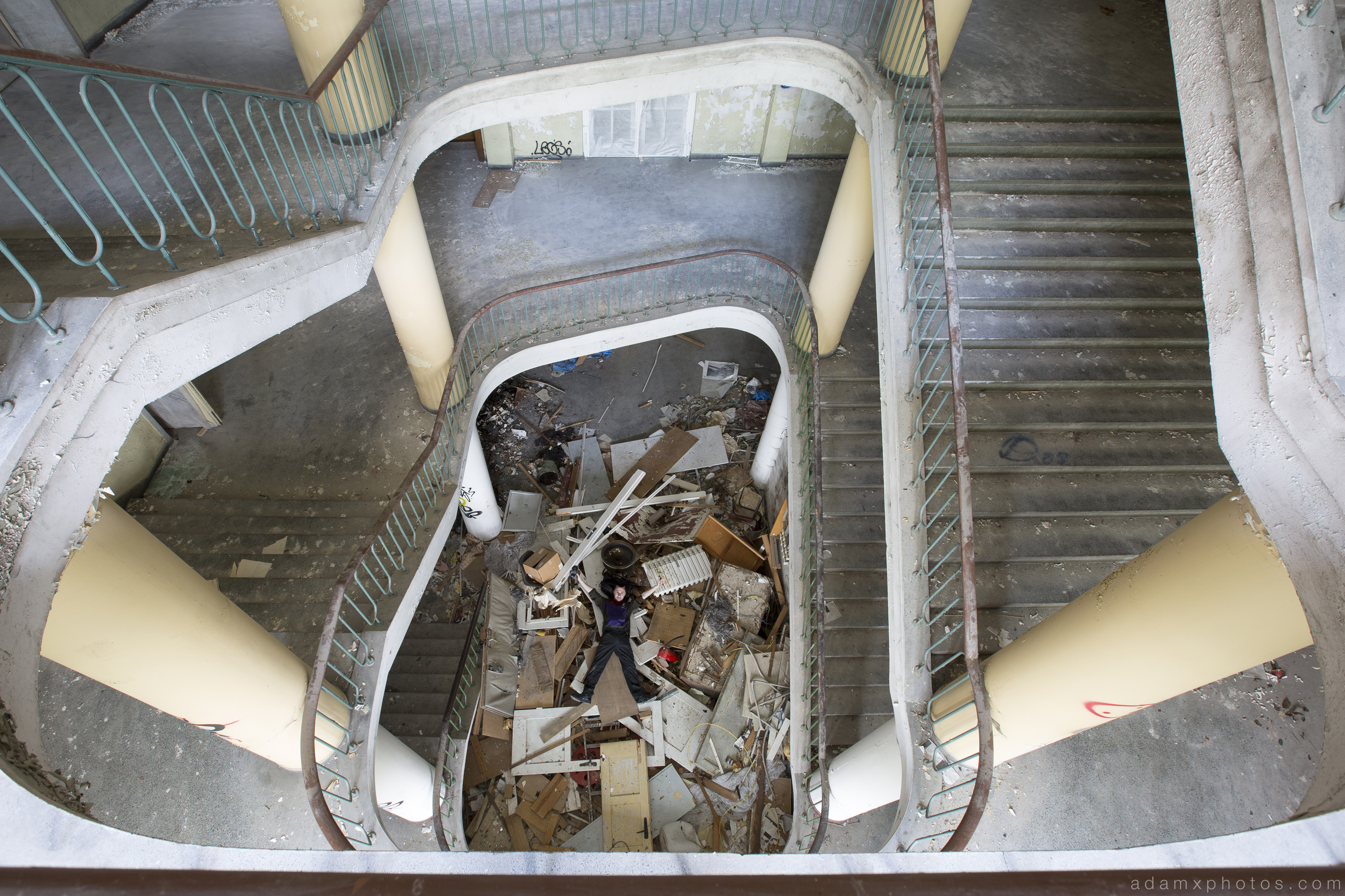 MrDan Explores explorer Stairs Staircase magnificent opulent post-war modernism architecture Speisehauses Dining House VEB Strömungswerke Urbex Germany Adam X Urban Exploration Access 2016 Abandoned decay lost forgotten derelict location Deutschland